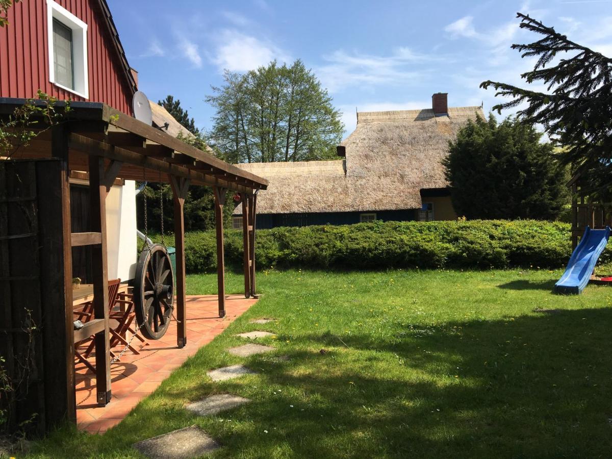 Trollhus - Grosses Familienfreundliches Ferienhaus Born Exterior foto
