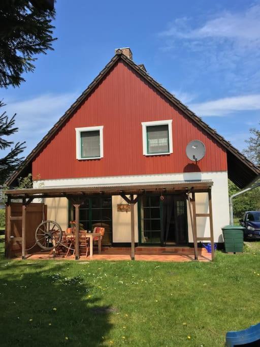 Trollhus - Grosses Familienfreundliches Ferienhaus Born Exterior foto