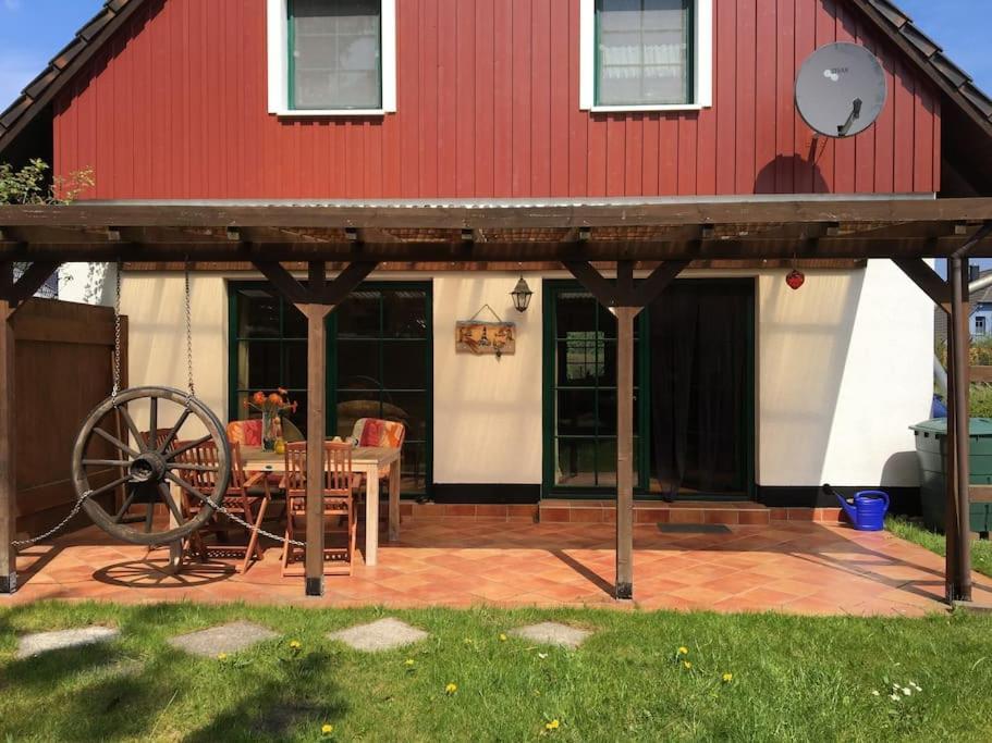 Trollhus - Grosses Familienfreundliches Ferienhaus Born Exterior foto